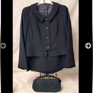 Kim Rogers suit and purse 10